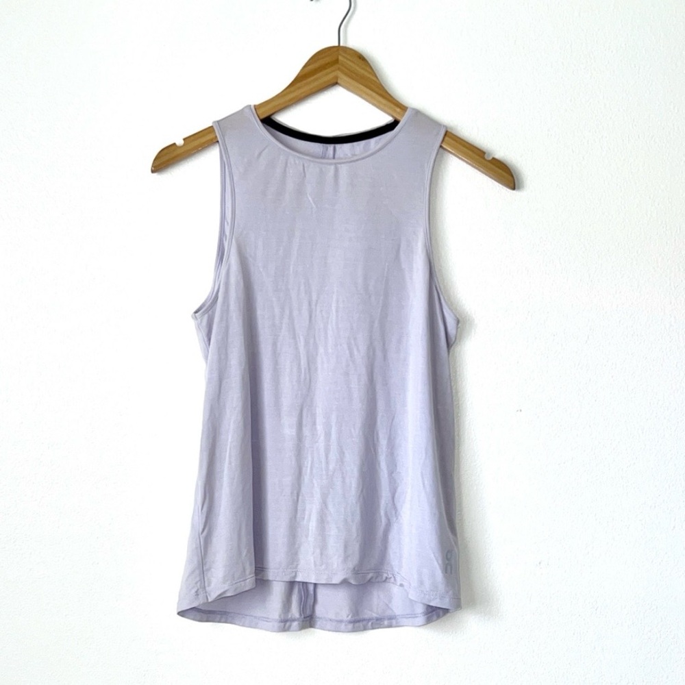 OnCloud Keyhole Back Tank NWOT